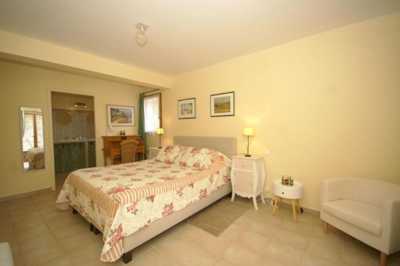 Bed and Breakfast Les Cerises Сен-Сатюрнен-д'Апт Экстерьер фото